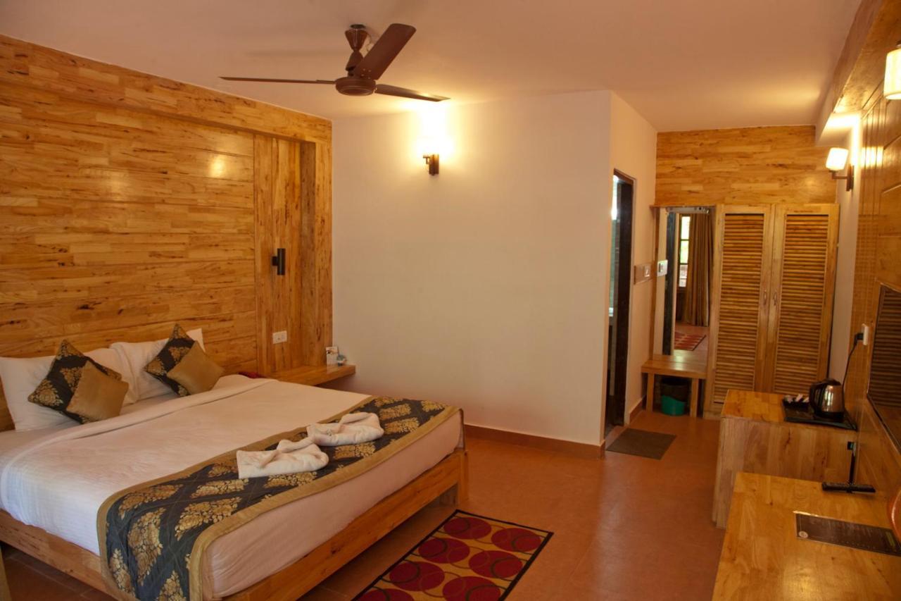 Symphony Palms Beach Resort And Spa Govind Nagar Экстерьер фото