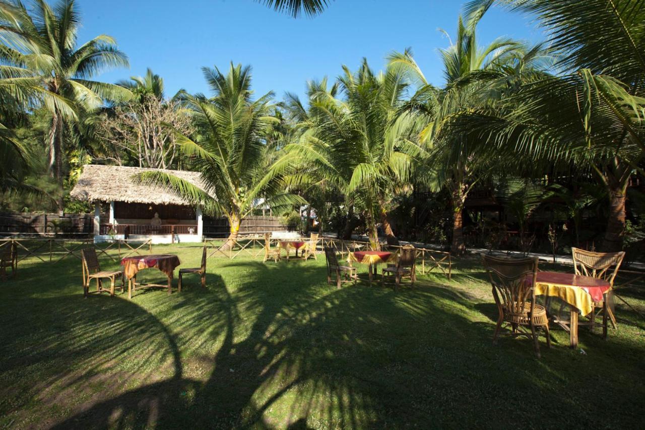 Symphony Palms Beach Resort And Spa Govind Nagar Экстерьер фото