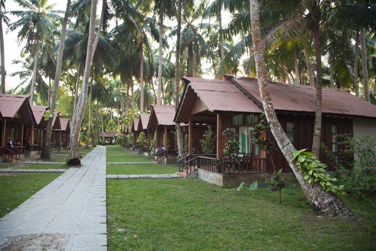 Symphony Palms Beach Resort And Spa Govind Nagar Экстерьер фото