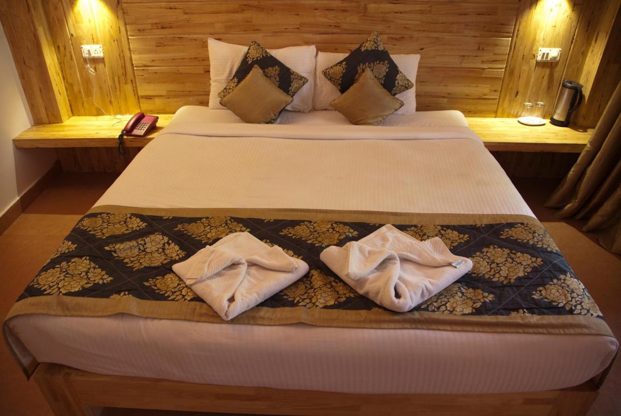 Symphony Palms Beach Resort And Spa Govind Nagar Экстерьер фото